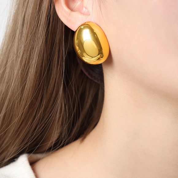 18K Gold Plated Oversized Oval Earrings*Chunky Puff Earrings *High Gloss Finish - Picture 5 of 8